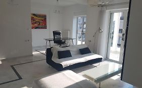 Nn Larisa Deluxe Apartment